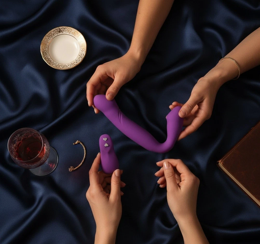 Wireless Strapless Strap-On Vibrator with Remote Control | Double-Ended
